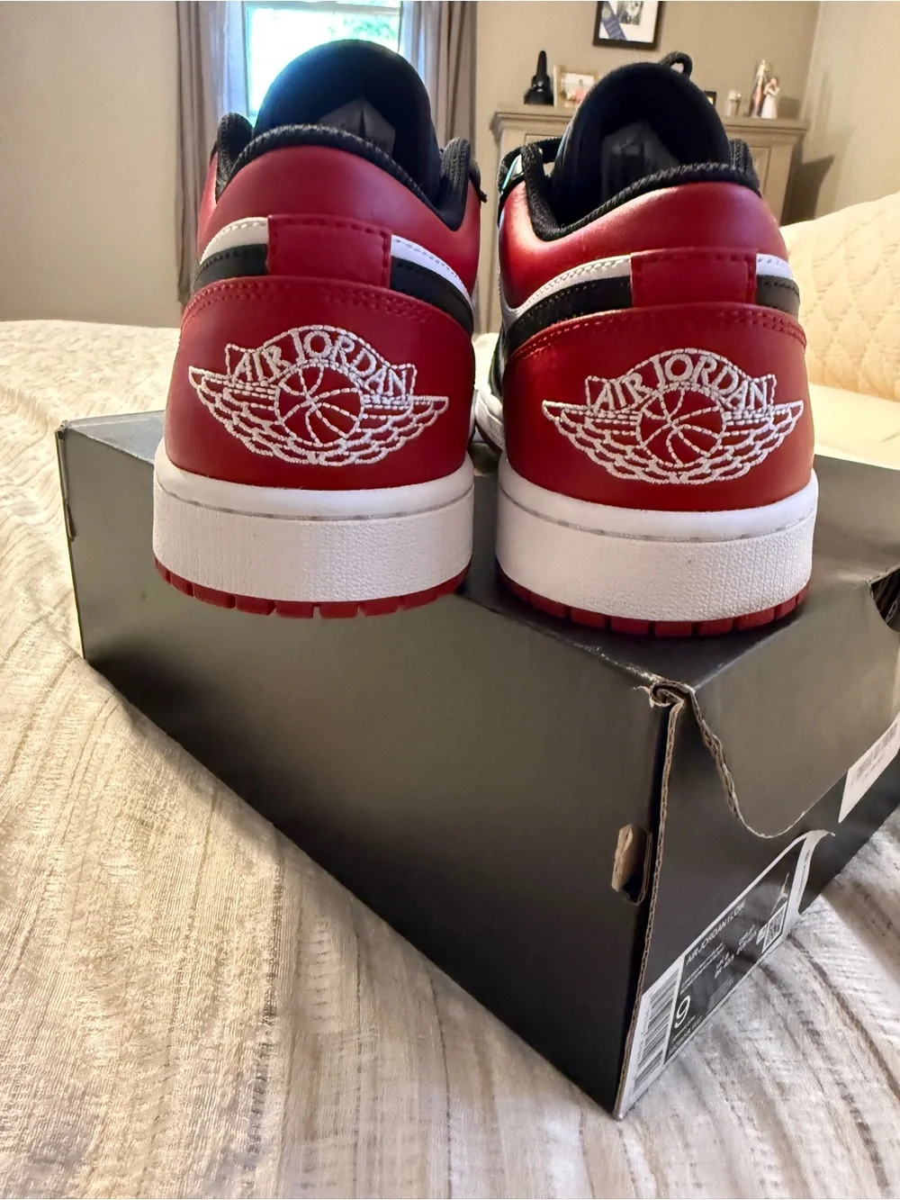 Nike Air Jordan 1 Low - Black/Red/White